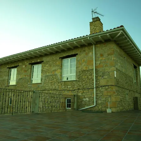 House With 8 Bedrooms In Santa Cruz De Andino, With Wonderful Mountain View, Enclosed Garden And Wifi - 20 Km From The Slopes 別荘 Santa Cruz de Andino