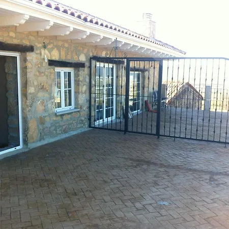 House With 8 Bedrooms In Santa Cruz De Andino, With Wonderful Mountain View, Enclosed Garden And Wifi - 20 Km From The Slopes *